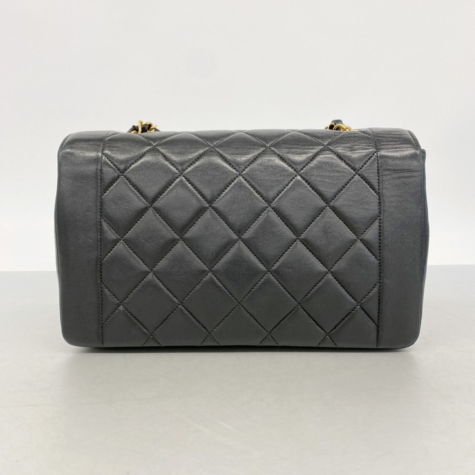 シャネル(Chanel) シャネル ショルダーバッグ ダイアナ チェーンショルダー ラムスキン ブラック レディース