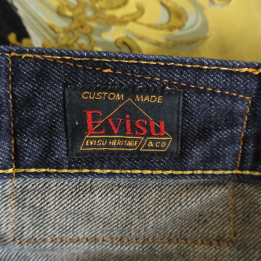 EVISU (エビス) ハンドブラシ大黒プリントと波刺繍 リラックスフィット