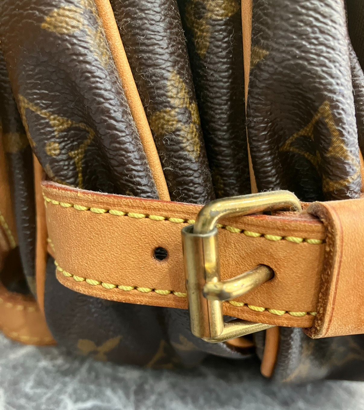 【送料無料】【お買い得品】【LV】【モノグラム】LOUIS VUITTON ソミュール30