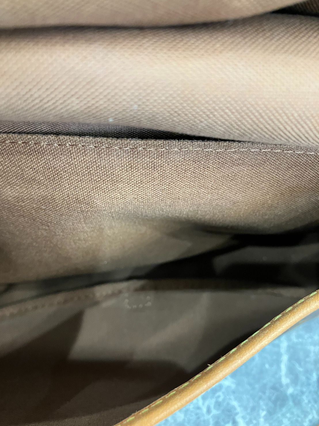 【送料無料】【お買い得品】【LV】【モノグラム】LOUIS VUITTON ソミュール30