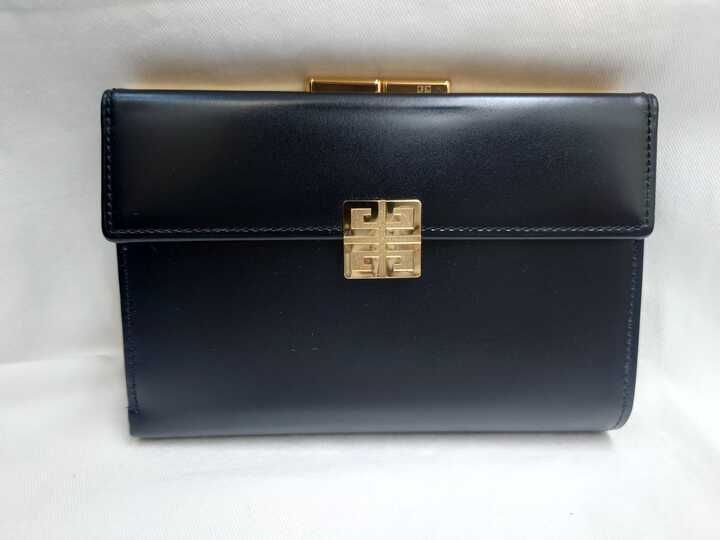 【新品/未使用品】GIVENCHY ジバンシー 2つ折りがま口財布 やや難あり品