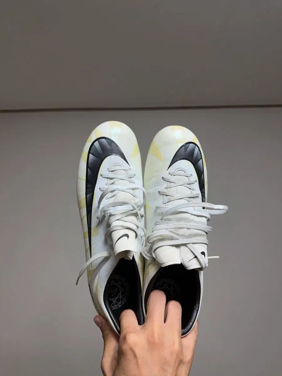 NIKE マーキュリアル ベイパー IX RESONANCE pt.1 The Past Ver. エディション