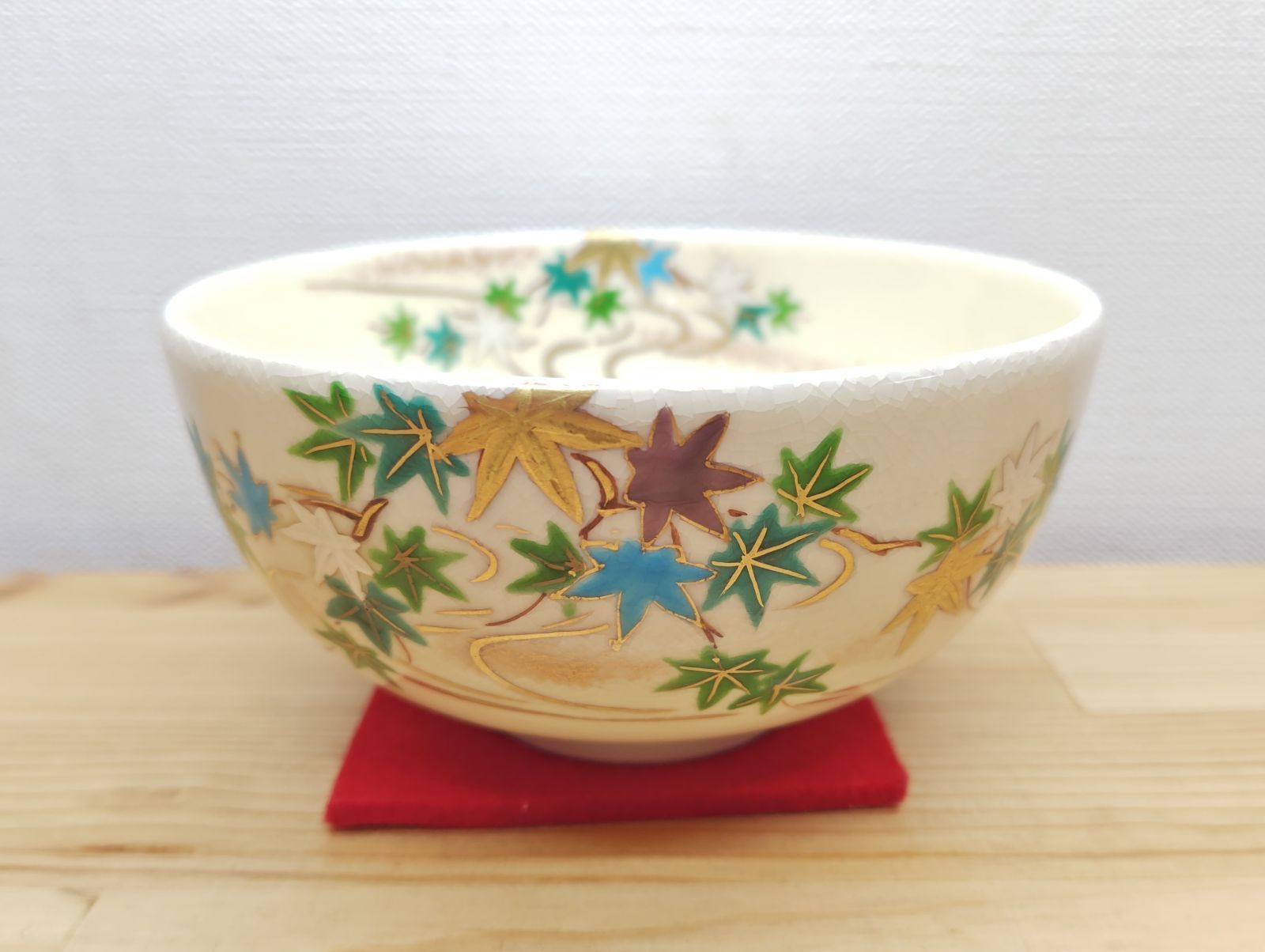 【逢絢亭・新品】茶道具 茶碗 京焼 色絵 青楓の絵 小野山若水 共箱入り