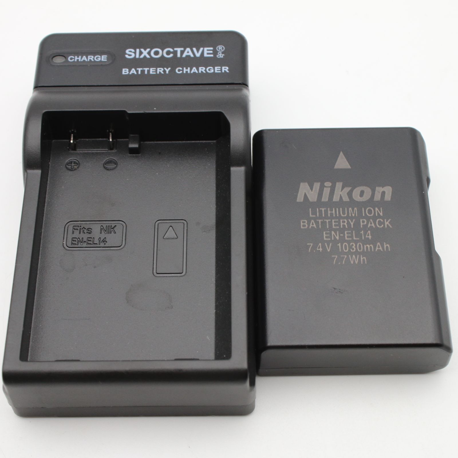 Nikon D3200 レンズキット NIKKOR 18-55mm 付属 極上品】 Nikon D3200 レンズキット AF-S DX NIKKOR 18-55mm f/3.5-5.6