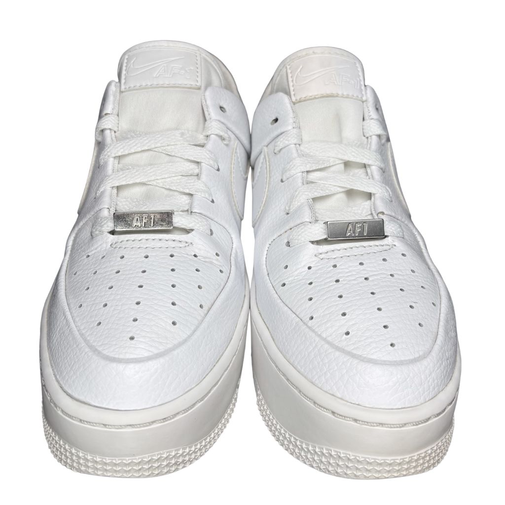 人気 NIKE AIR FORCE 1 SAGE LOW エア フォース 1 セージ ロー カット