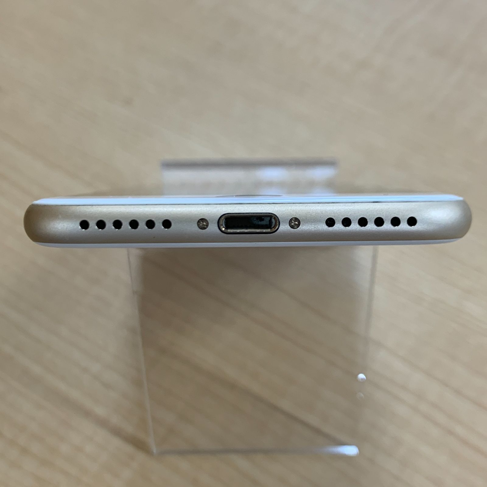 iPhone 7 32GB ゴールド docomo版 SIMフリー MNCG2J/A - メルカリ