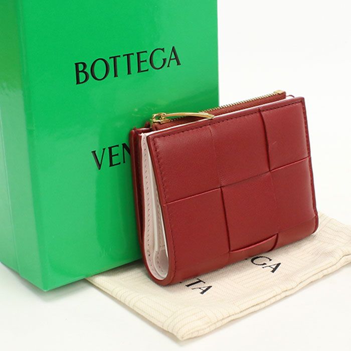 BOTTEGA VENETA ボッテガ・ヴェネタ マキシイントレチャート 二つ折り財布/ラムスキン【中古】 レディース 29,237円