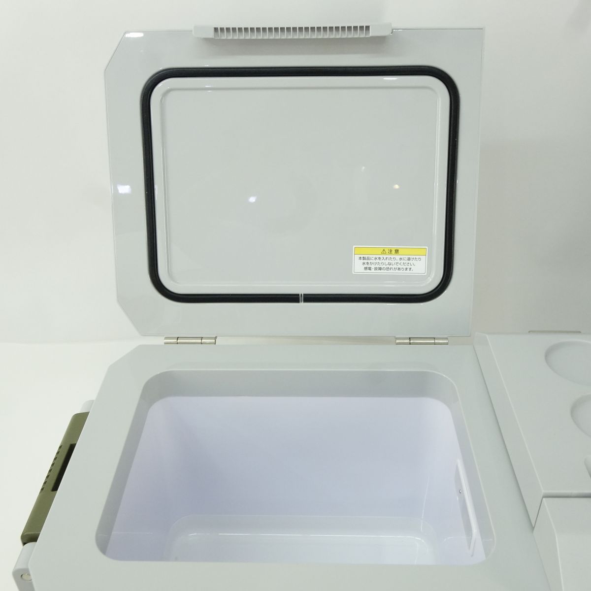 makita マキタ 充電式保冷温庫 CW001G 20L 18V ※中古 - メルカリ