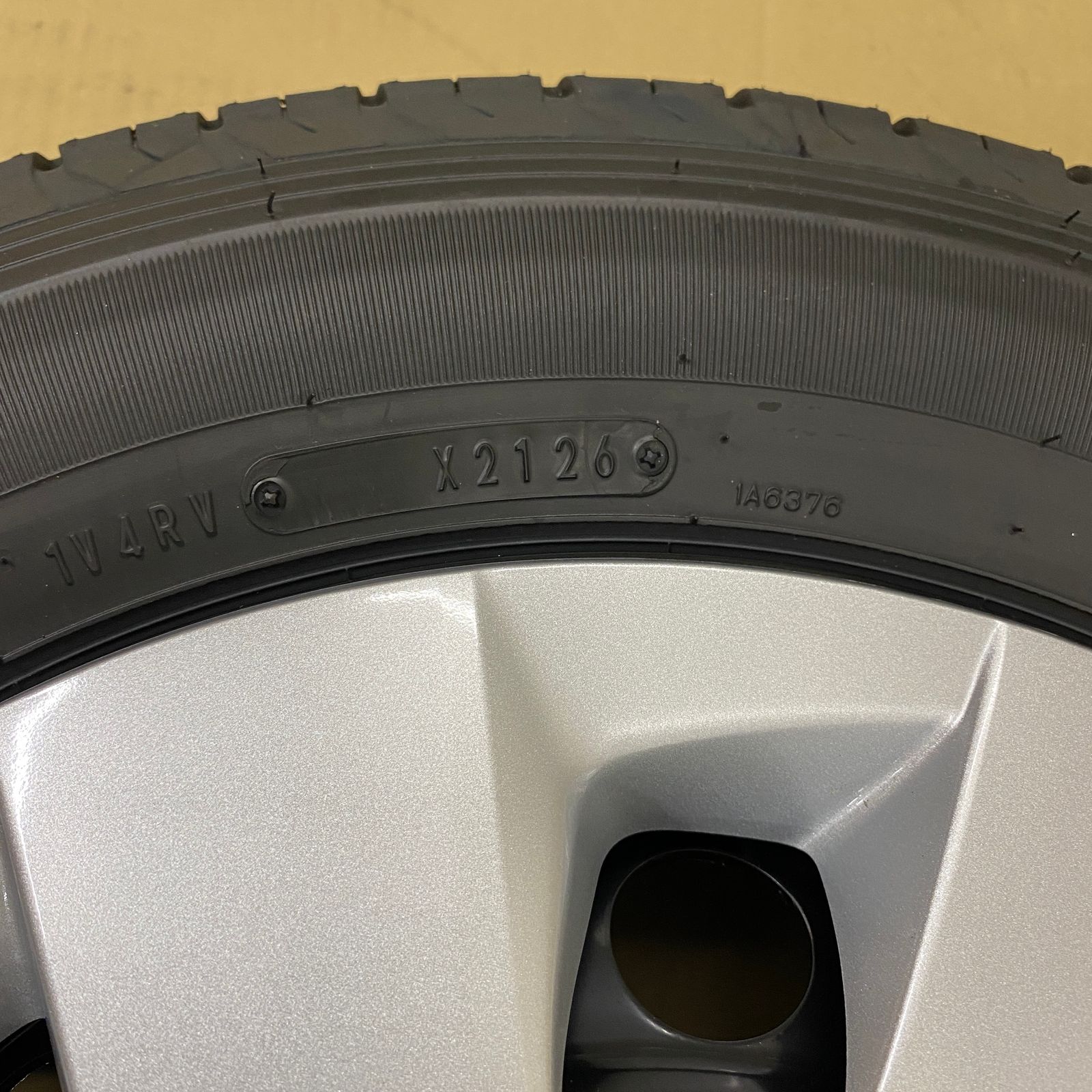 トヨタ プロボックス 純正 14インチ スチールホイール＆キャップ