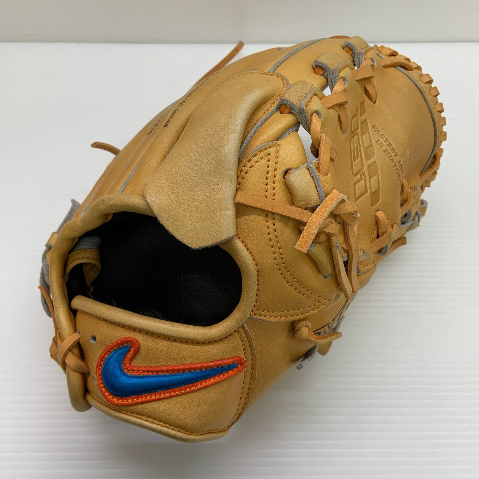 ナイキ一般軟式ピッチャー用グローブ ナイキ NIKE 軟式 大人 一般 投手用 グローブ ピッチャー グラブ 右