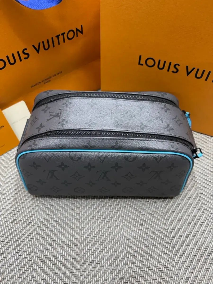 S+級 / フルセット Louis Vuitton ルイヴィトン エクリプス 限定モデル ドップキット