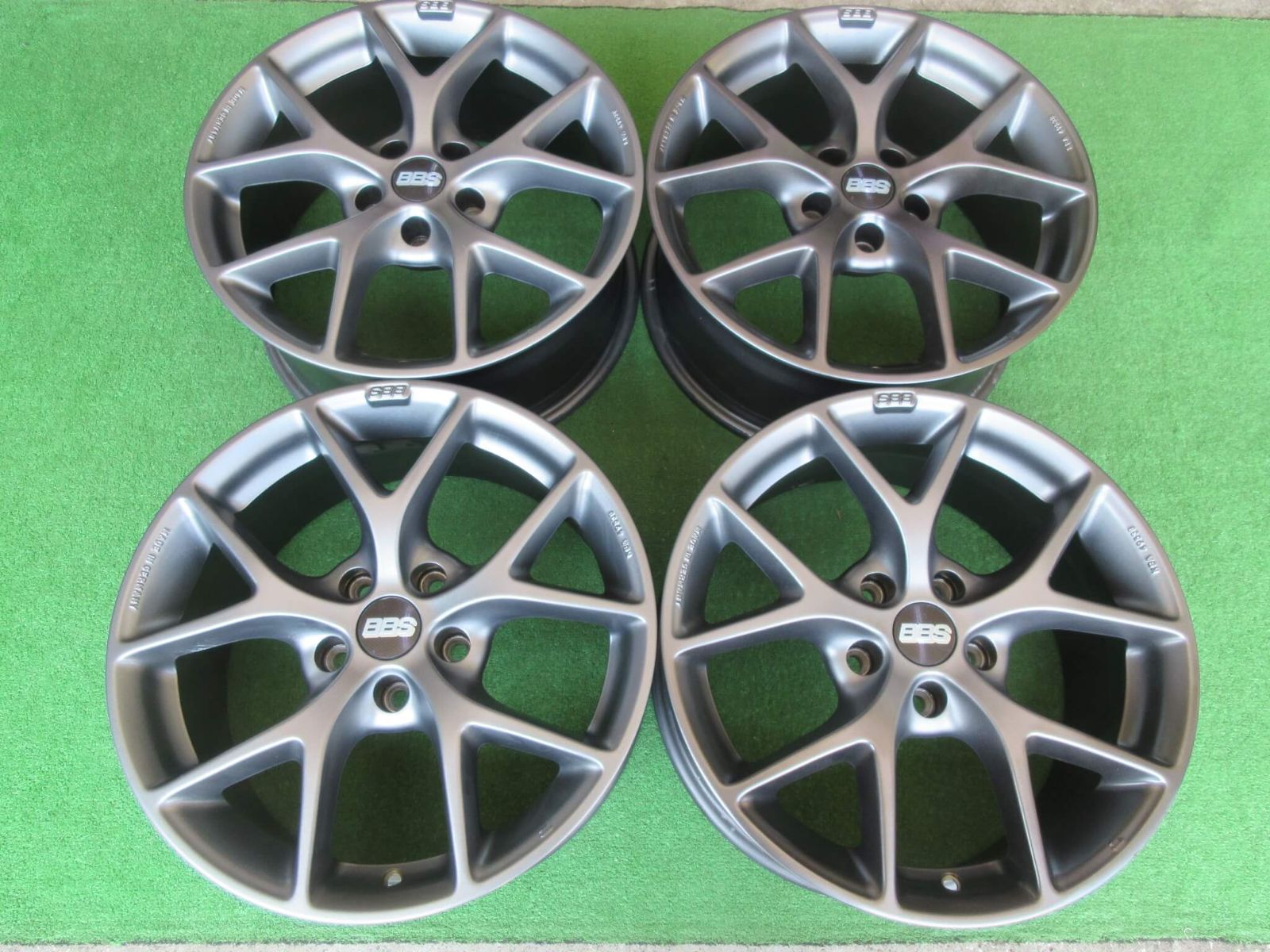 ＢＢＳ　ＳＲ　7.5J-17 5H112 +35　66パイ　フォルクスワーゲン　メルセデス　アウディ　ＢＭＷなどに是非♪
