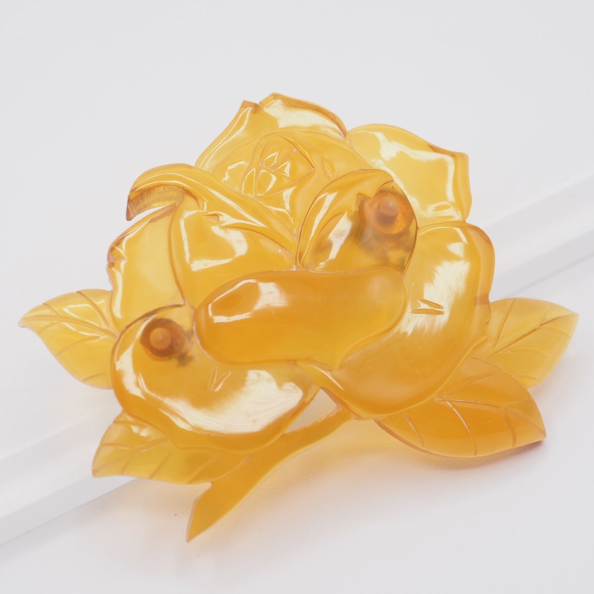 C078 鼈甲 べっ甲 ブローチ 薔薇 バラ ローズ 花彫刻 デザイン