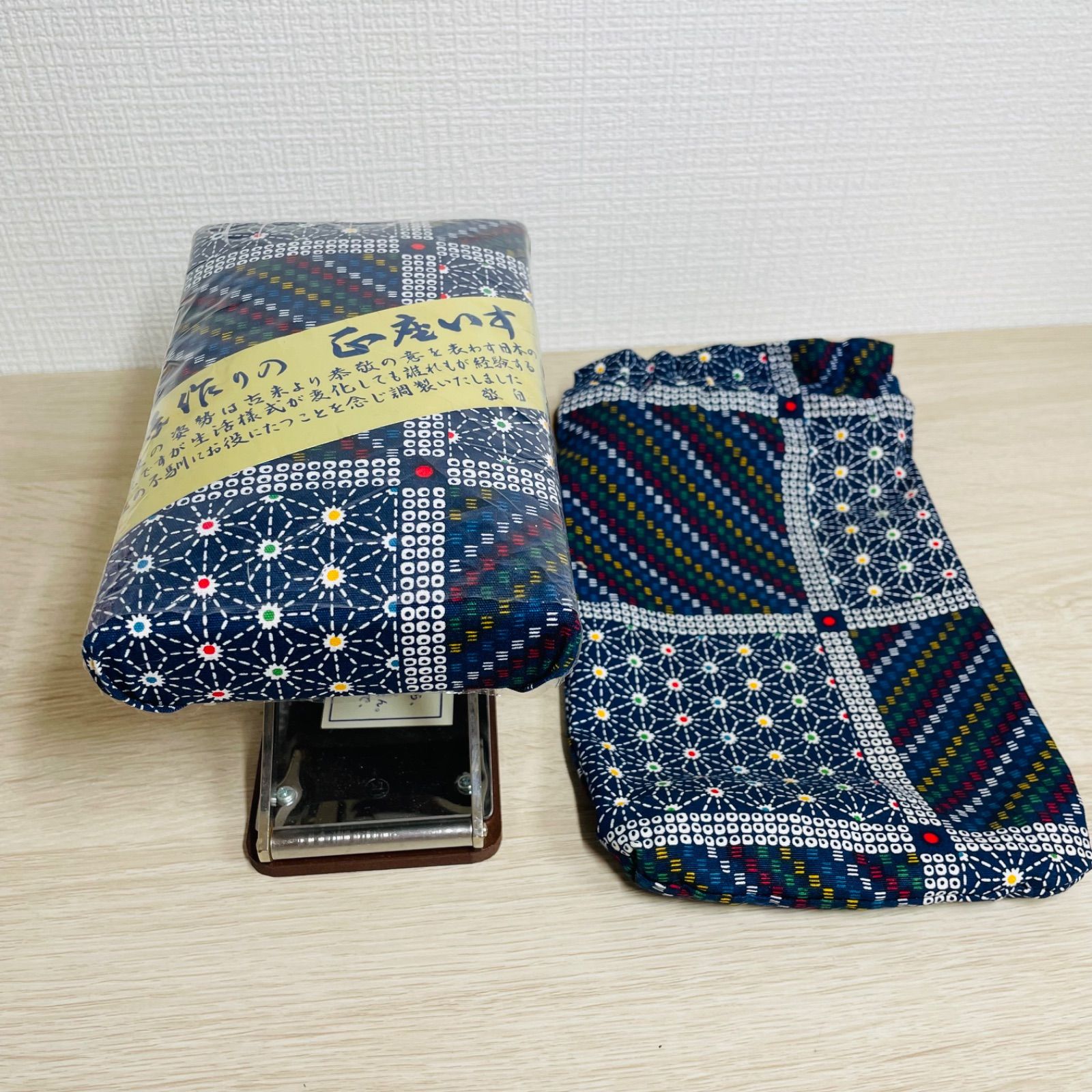 正座椅子 折りたたみ式 携帯用 和柄 専用巾着付き 日本製 正座補助椅子