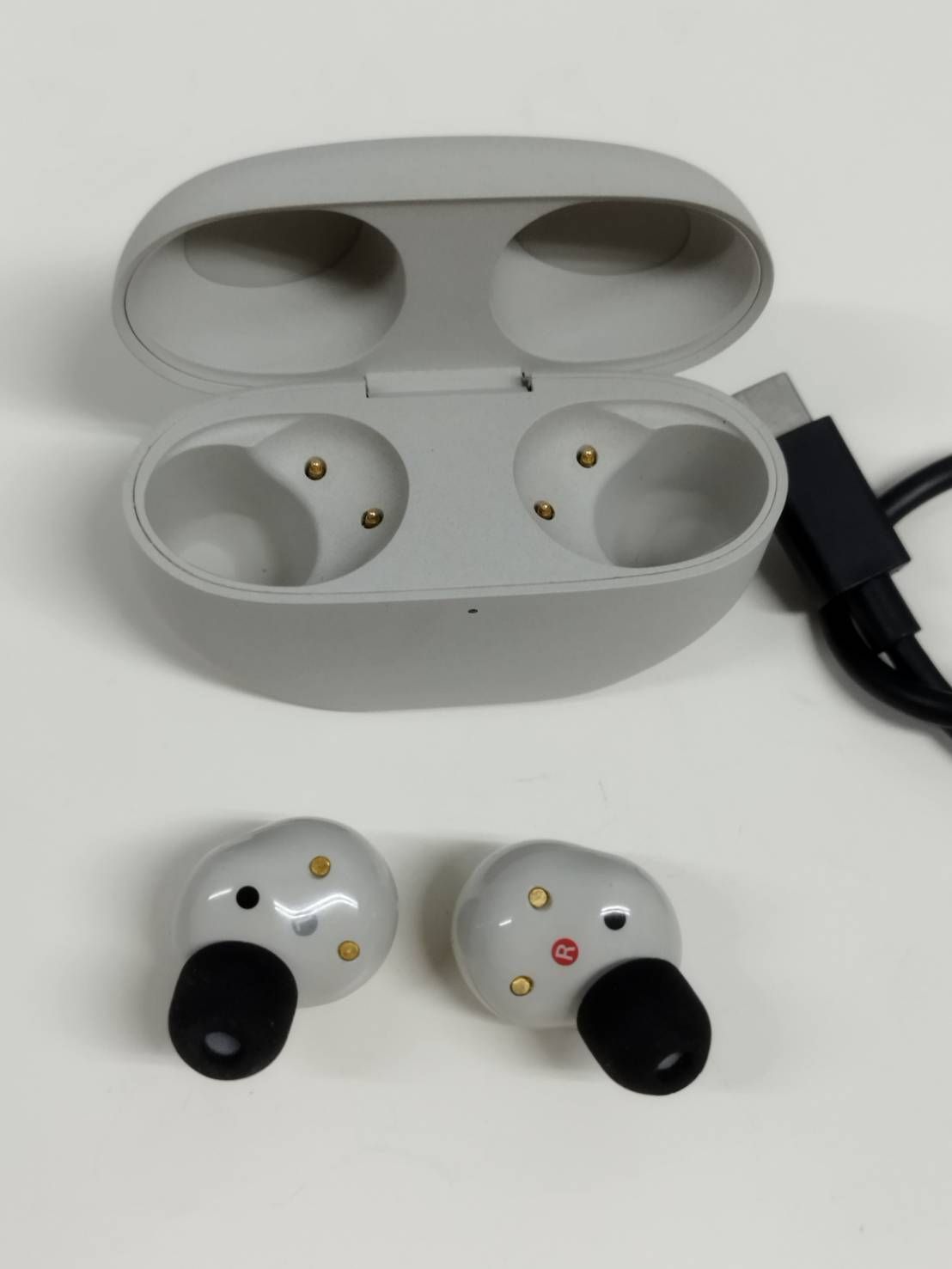 美品】SONY WF-1000XM5/YY2963/ワイヤレスイヤホン/プラチナシルバー 