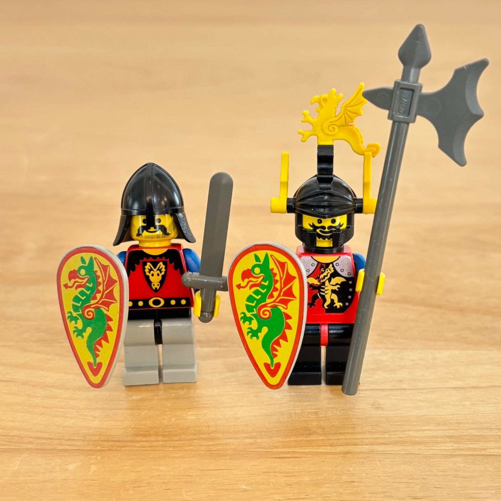 LEGO LEGO Old LEGO 6043 Dragon Catapult Castle Classic Minifigure Weapon Shield
