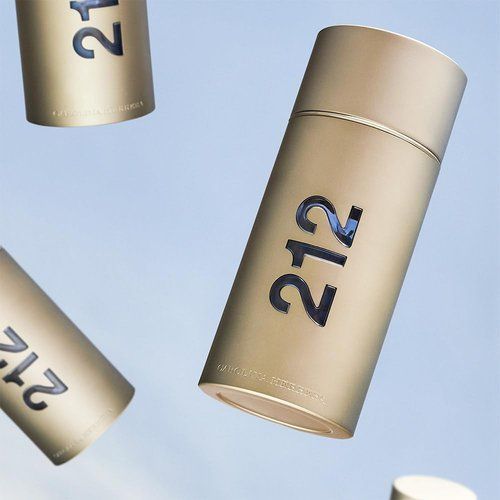 キャロライナ ヘレラ 212 メン オードトワレ 50mL - メルカリ