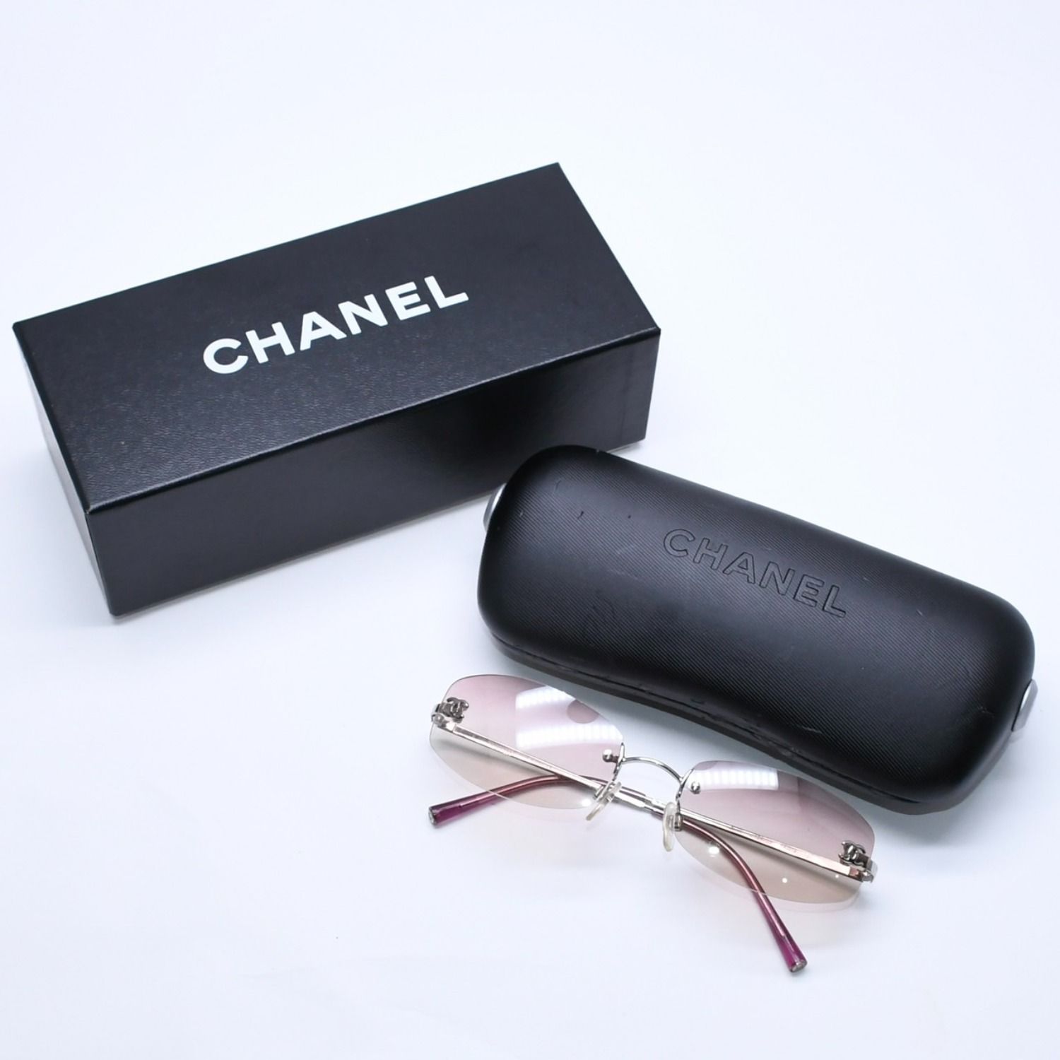 ▼CHANEL　サングラス　4002　リムレス　シャネル　箱・ケース付き CHANEL シャネル リムレス サングラス 4002 C.124/58 サイズ 54□19