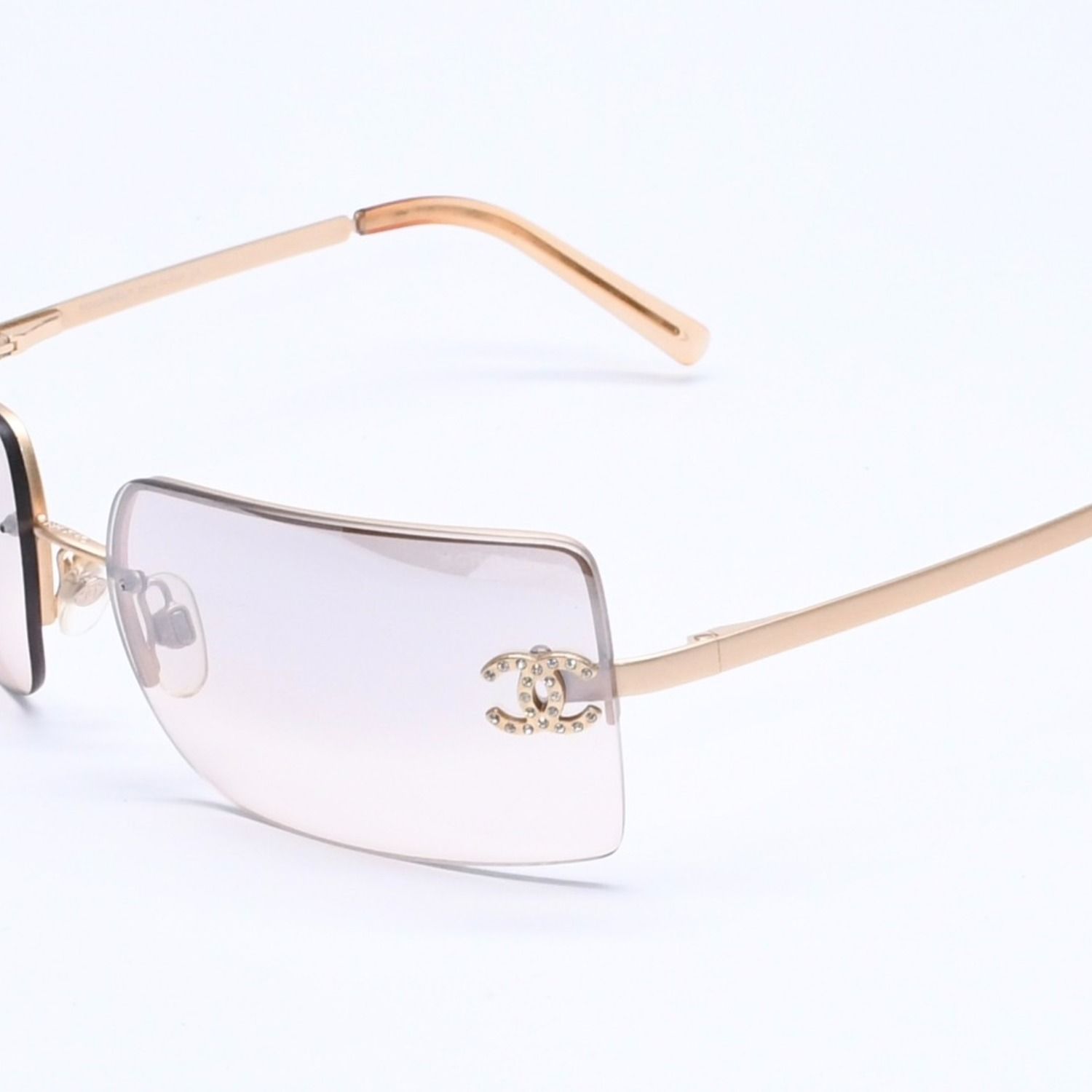 美品 CHANEL シャネル カメリア リムレス サングラス グラデーション CHANEL シャネル リムレス サングラス 4092-B c.102/8Z サイズ62□15