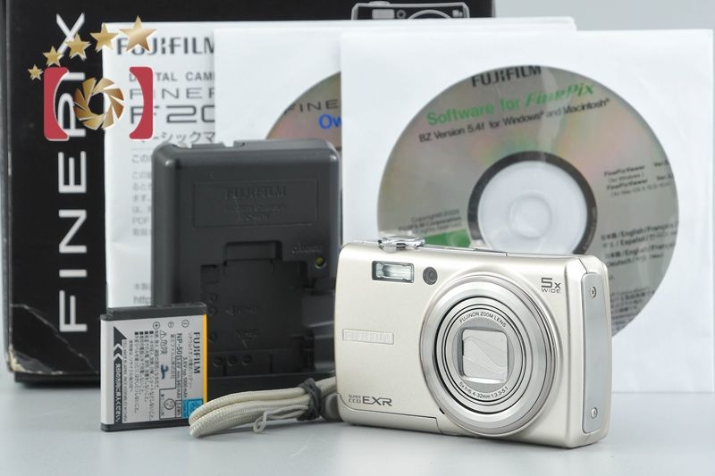 【中古】FUJIFILM 富士フイルム FINEPIX F200EXR シルバー コンパクトデジタルカメラ 元箱付き