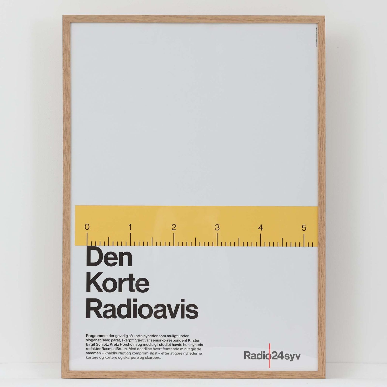 【訳ありアウトレット品】　ポスター/アートプリント　50×70cm　Den Korte Radioavis　フレーム付き 北欧/500x2605-35