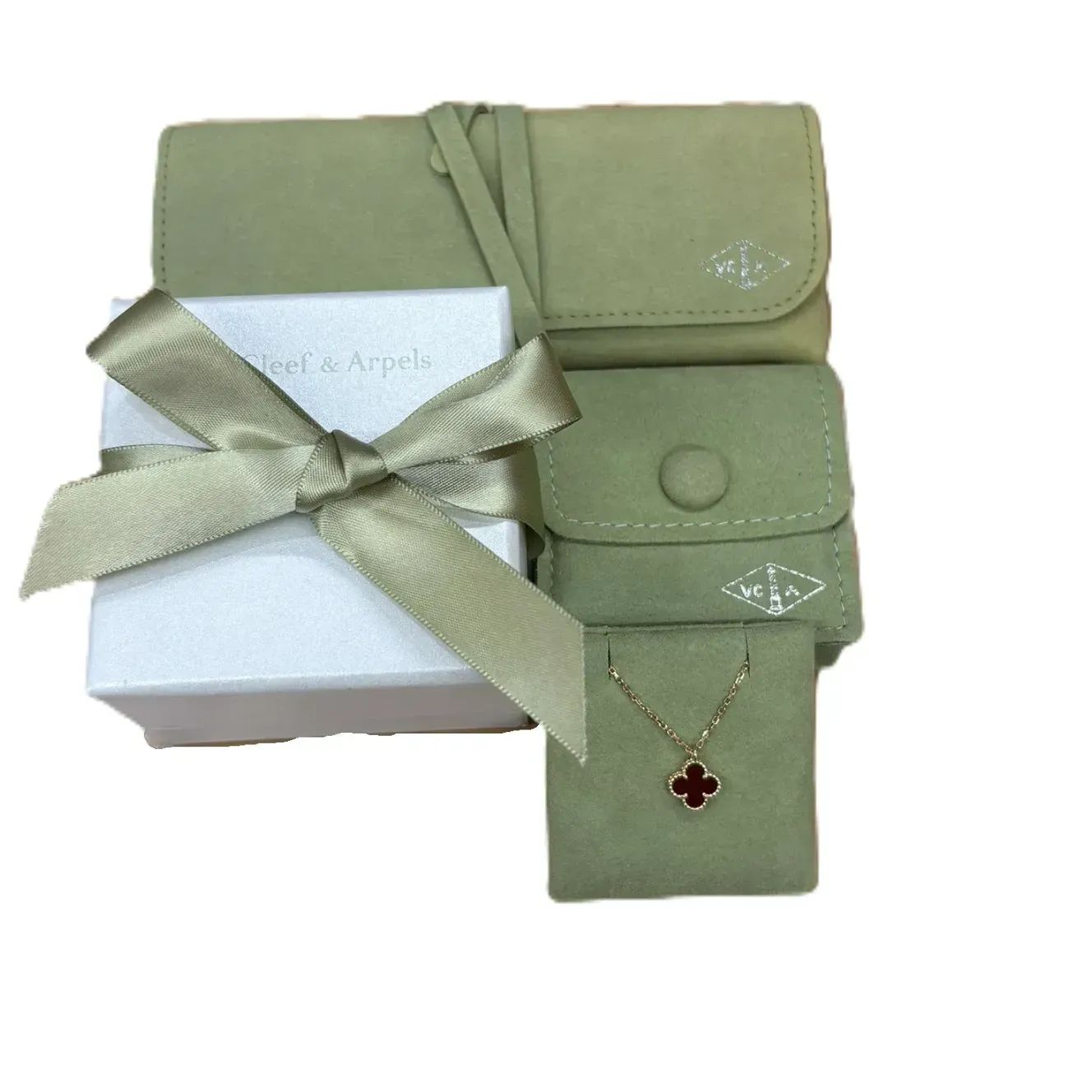 中古特価】 VanCleef&Arpels ヴァンクリーフ&アーペル スウィート