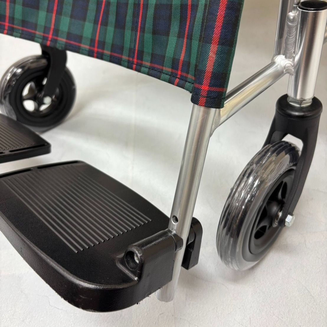 消毒済 中古 車椅子】すぐ使える車椅子 美品 MPN-43JD MIKI ミキ