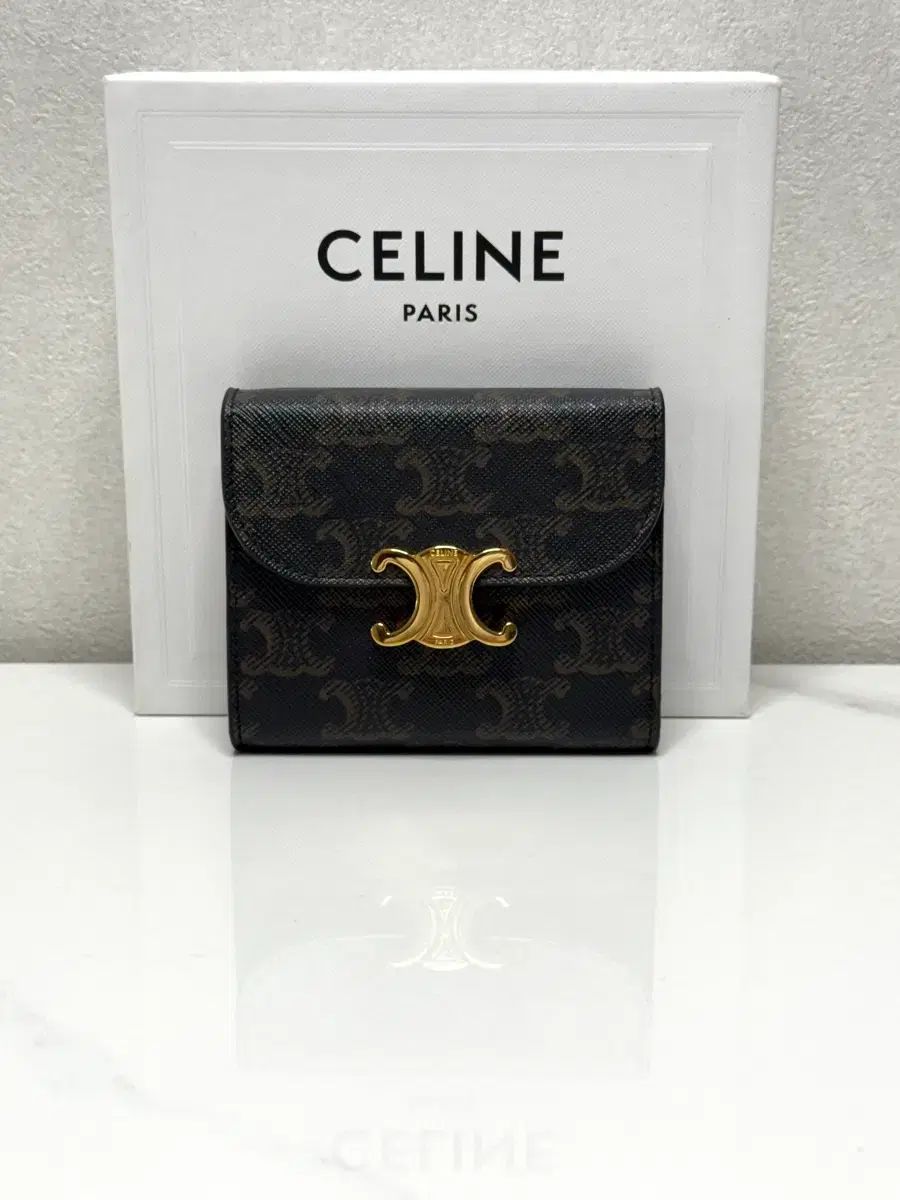 (正規品/A)セリーヌ トリオンフ 三つ折り財布