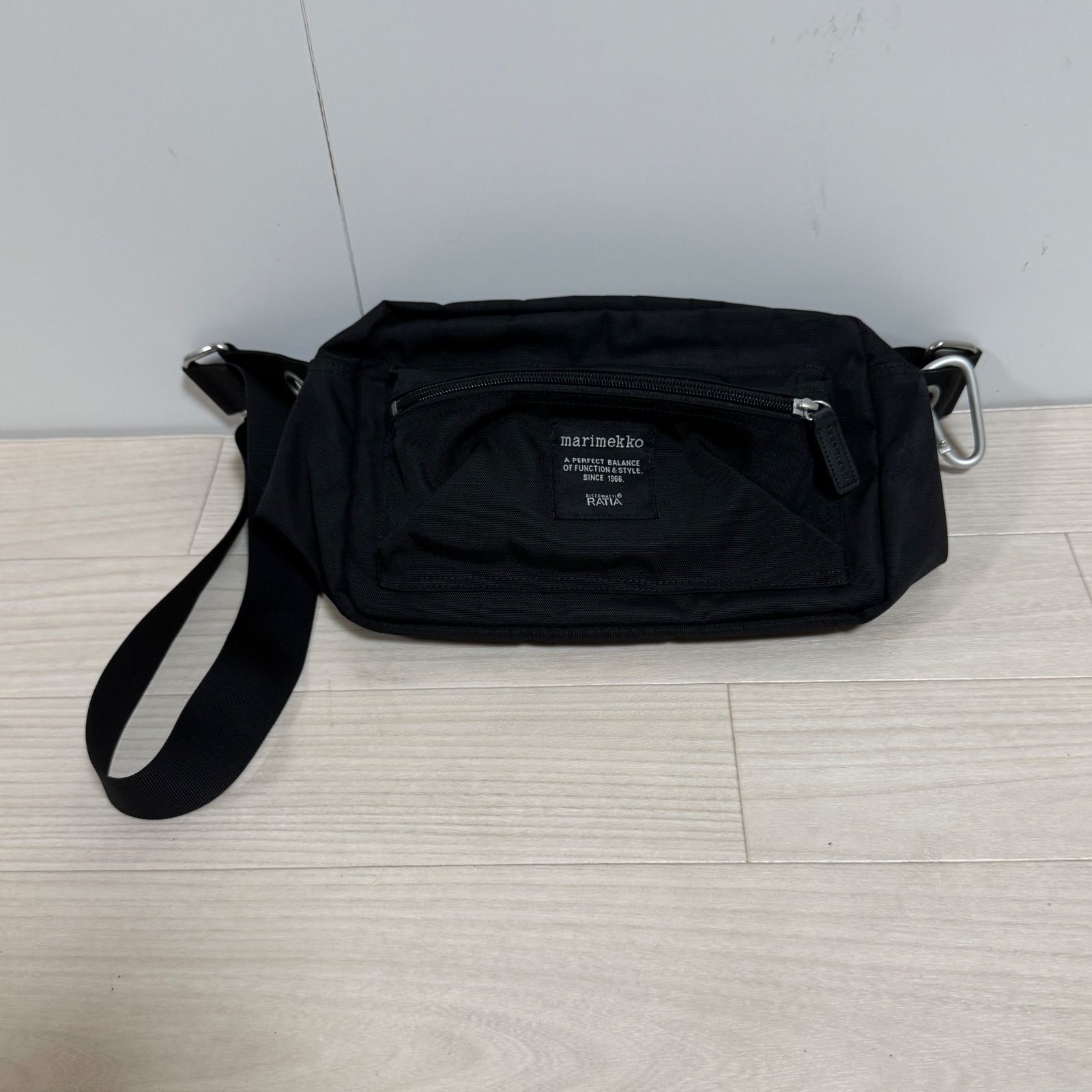 新品未使用marimekkoショルダーバッグマイシングス my things 黒 美品 