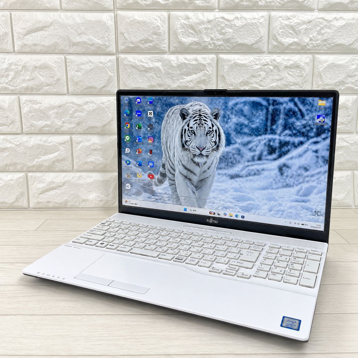 富士通 第8世代i7 SSD512GB メモリ16GB Win11 Office - メルカリ