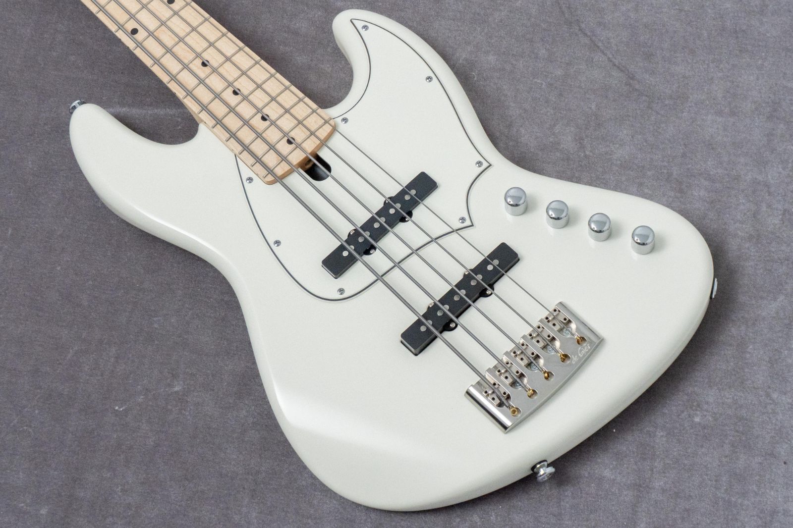 【new】De Gier / Bebop 5 Aged White 4.250kg #440【GIB兵庫】エレキベース