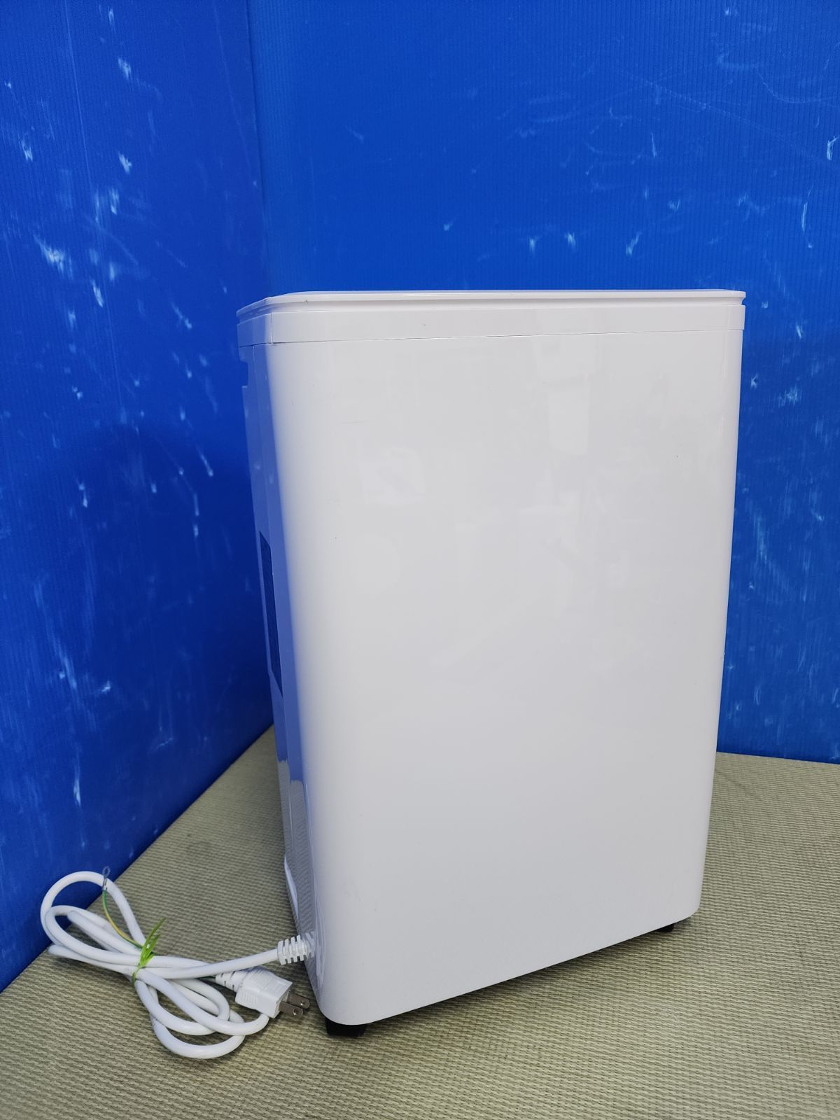 i346☆タンスのゲン 2024年製 コンプレッサー式除湿器 JO05 動作品