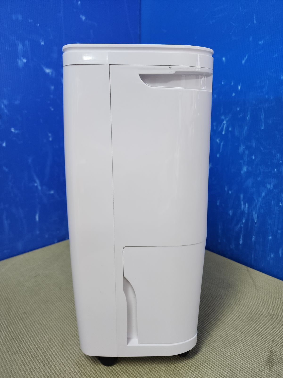 i346☆タンスのゲン 2024年製 コンプレッサー式除湿器 JO05 動作品