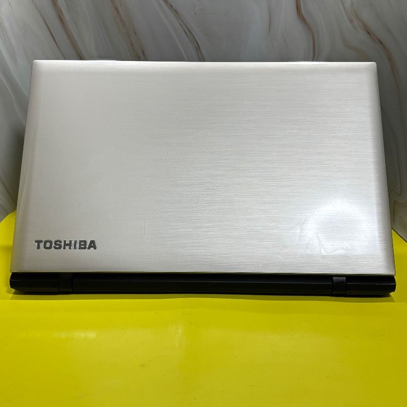 大画面 動作確認済 dynabook ノートパソコン Core i5 SSD240GB Win11