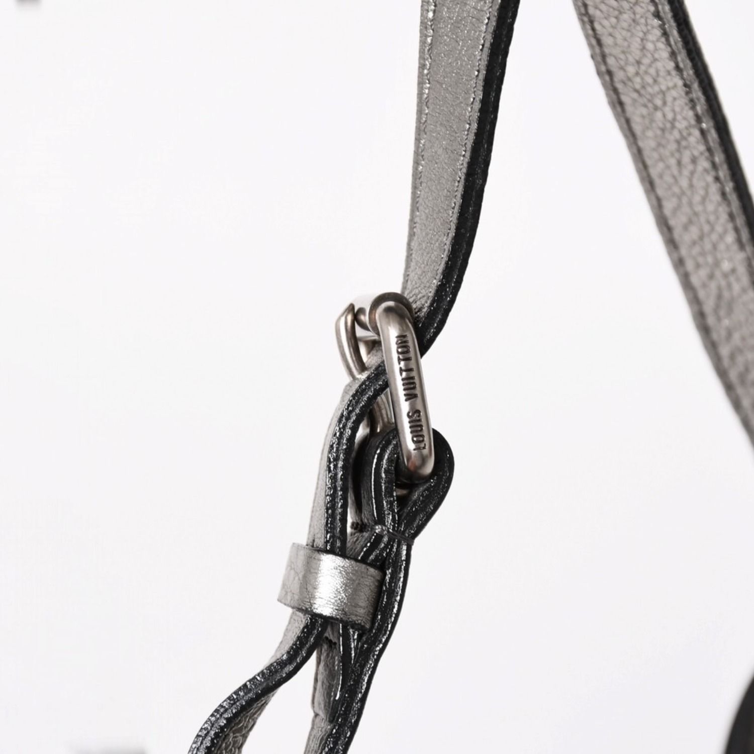 極美品 LOUIS VUITTON ルイヴィトン マヒナ XS ショルダーバッグ 