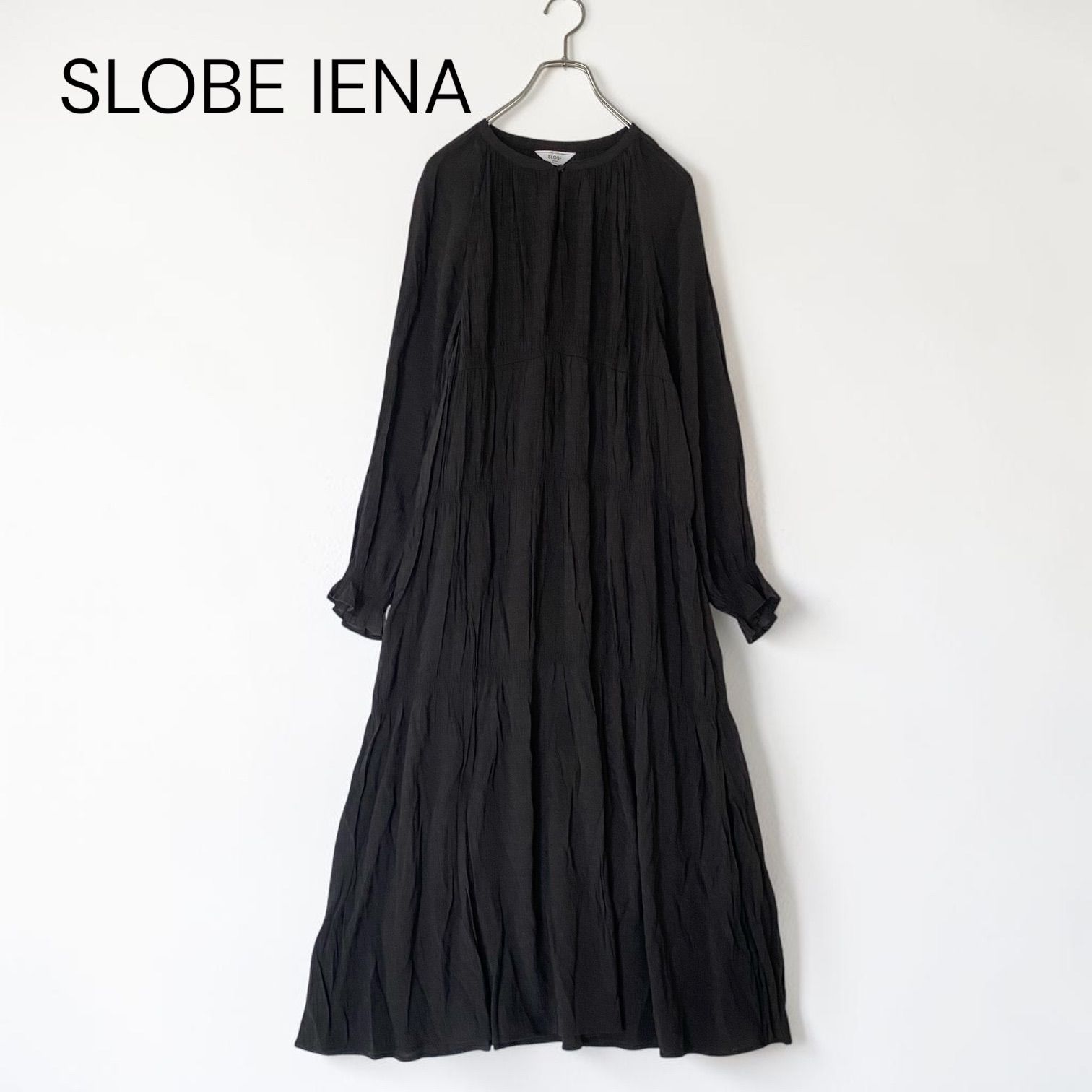 新品タグ付き　SLOBEIENA スローブイエナ　ギャザーワンピース　ロング　黒 SLOBE IENA スローブイエナ 楊柳 ギャザー ロングワンピース ブラック