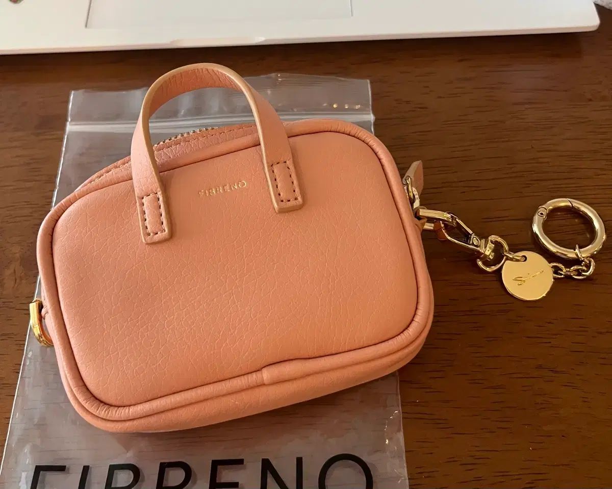 フィブレンノ FIBRENO バゲット ミニチュア キーホルダー (30 INDIANピンク)