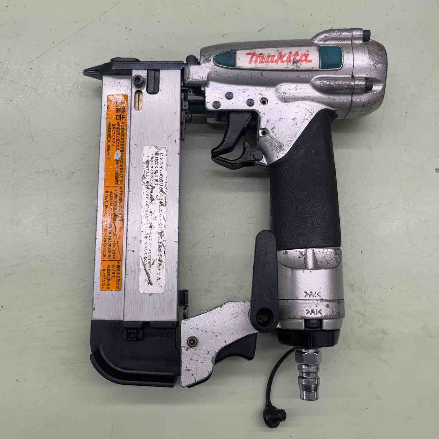 ★マキタ(makita) 常圧ピンネイラ AF351【草加店】