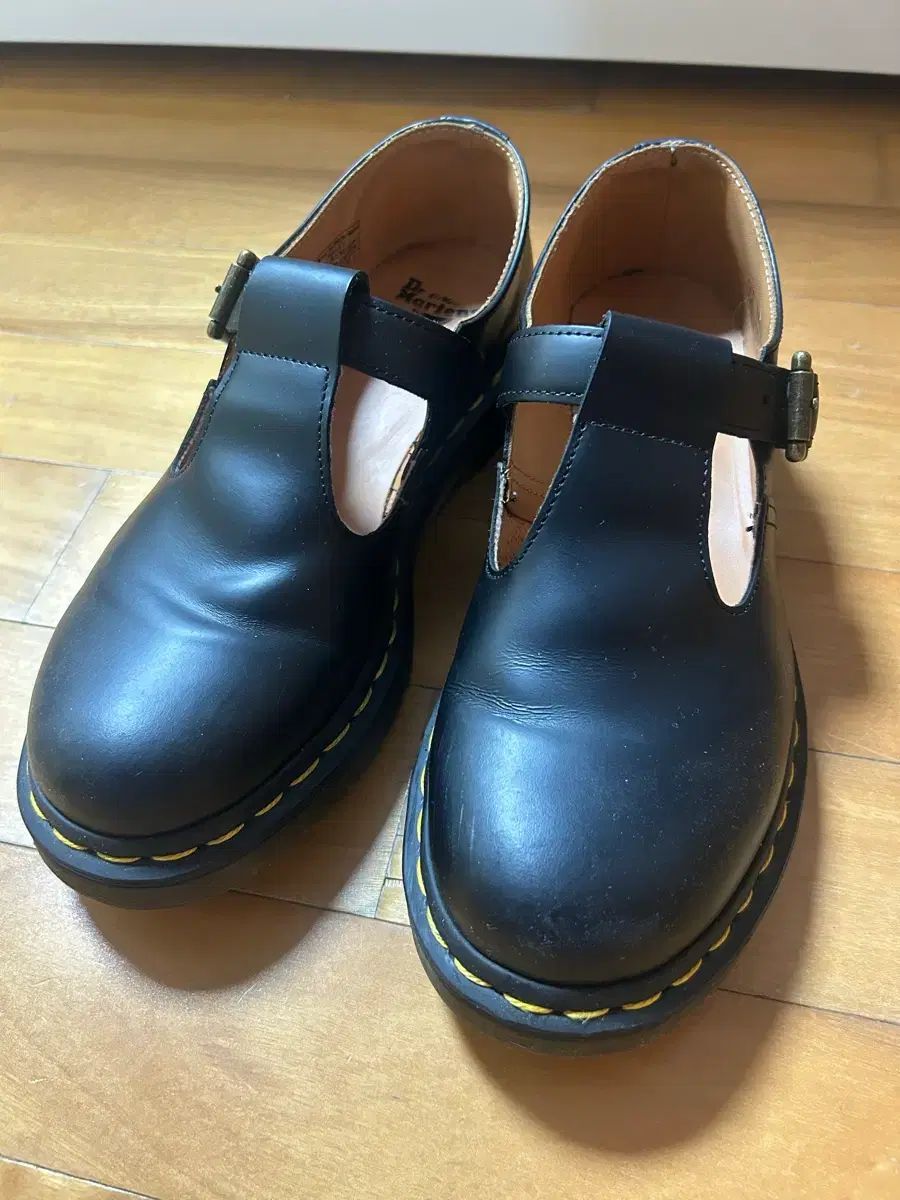 DR. MARTENS ドクターマーチン ポリ