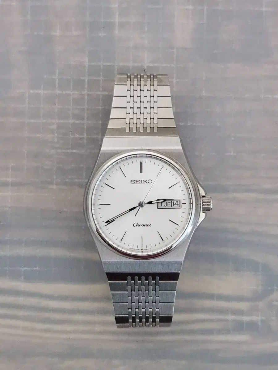 SEIKO クロノス シルバー メタル 時計