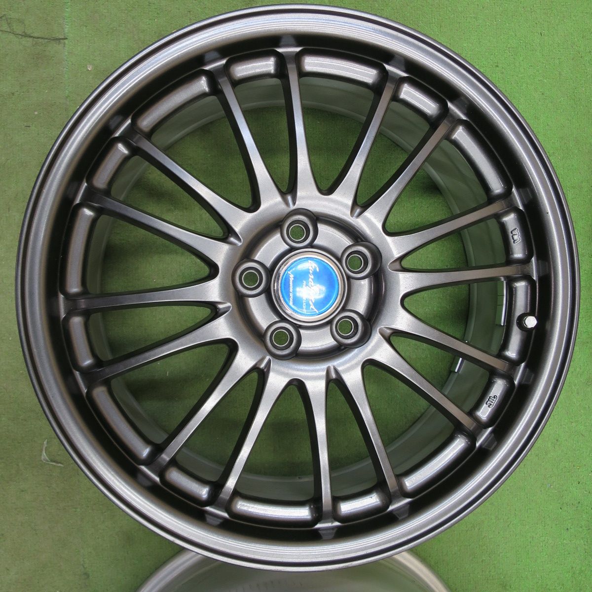 送料無料] キレイ☆EuroSpeed PREMIUM LIGHT MANARAY SPORT 17インチ