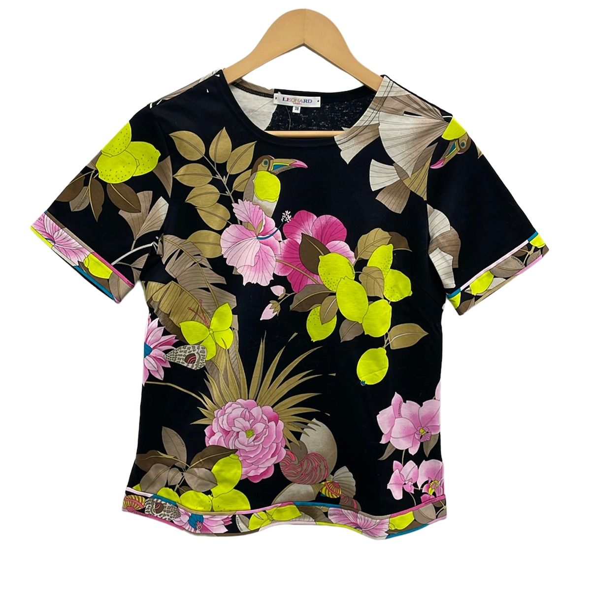 LEONARD SPORT(レオナールスポーツ) 半袖Tシャツ サイズ38 M レディース - 黒×マルチ 花柄