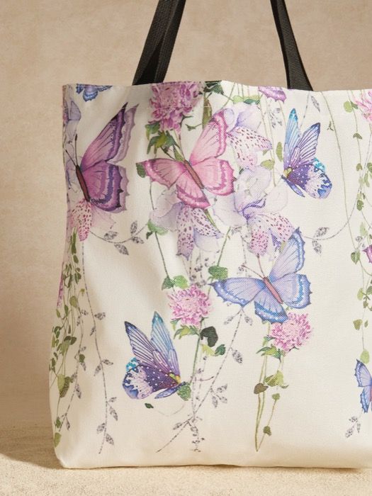 Ｎｏ．11　蝶、花、てんとう虫、トンボ柄　プリント トートバッグ No．11 蝶、花、てんとう虫、トンボ柄 プリント トートバッグ No．11