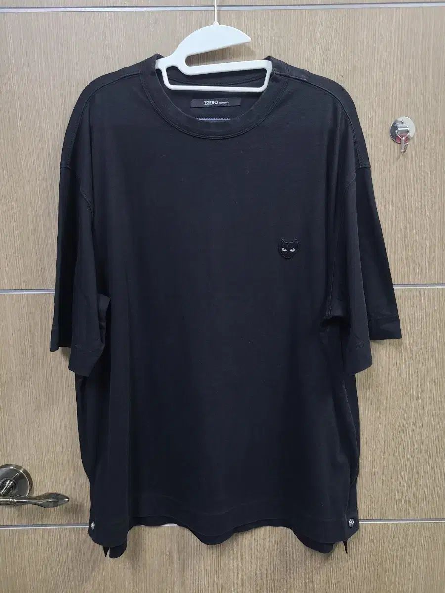 ZZERO SONGZIO HOMME(ソンジオ・オム) 半袖 Tシャツ ブラック 猫 刺繍 7,593円