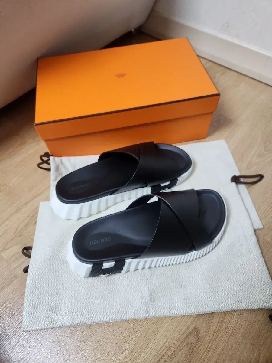 (1回着用) エルメス INfra スリッパ 42size