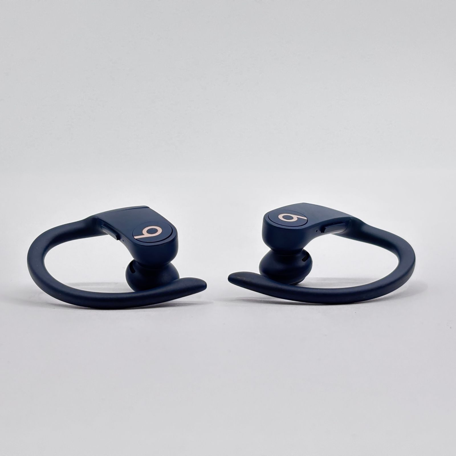 美品 POWER BEATS PRO MV702PA フルワイヤレスイヤホン ネイビー【6171