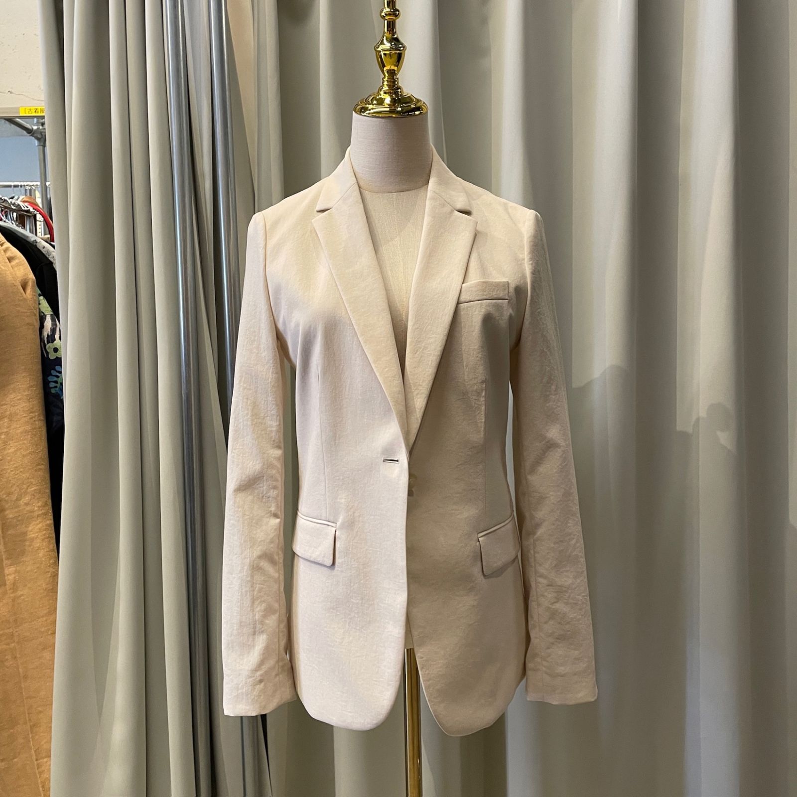 【東あずま店　併売品】セオリー Theory　新品タグ付き　アイボリー　jacket　ジャケット　テーラードジャケット　２　Mサイズ 38 9号