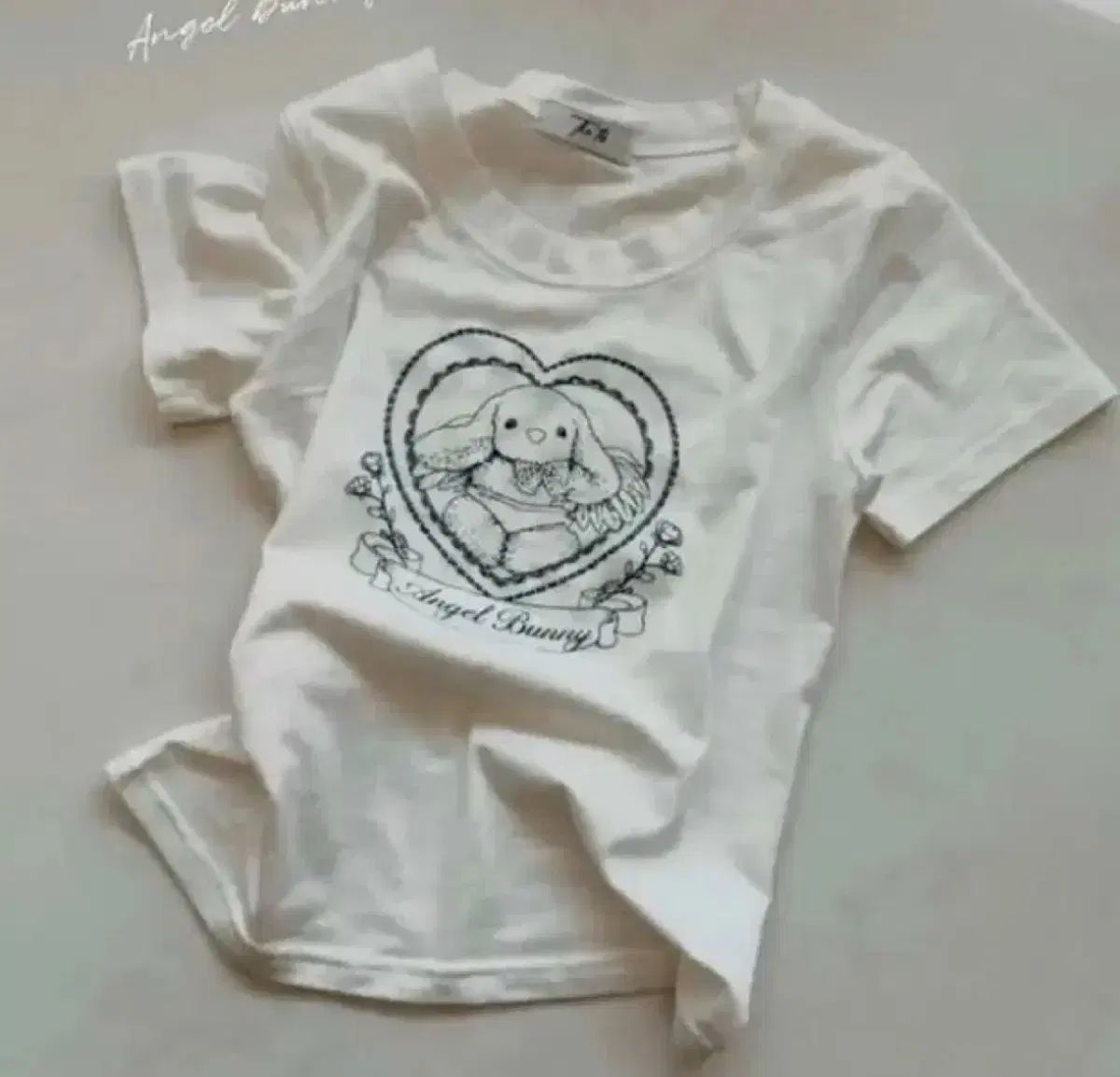 THETIS BUNNY Tシャツ