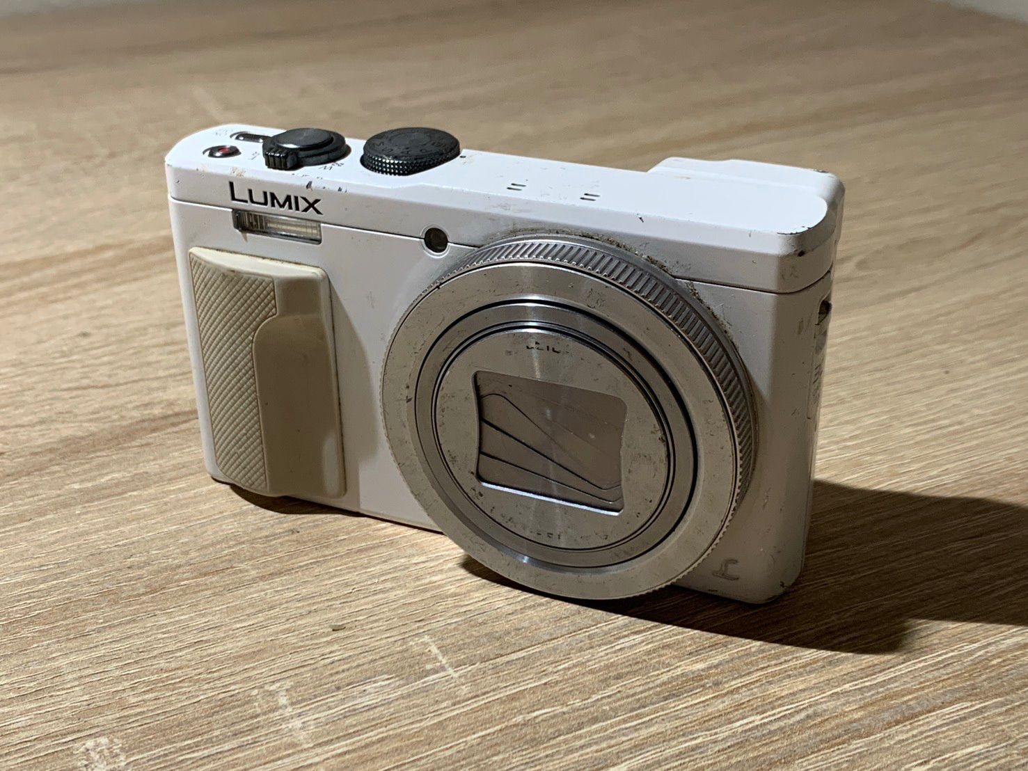2257 Panasonic LUMIX DMC-TZ85 ホワイト ジャンク品 デジカメ【コ