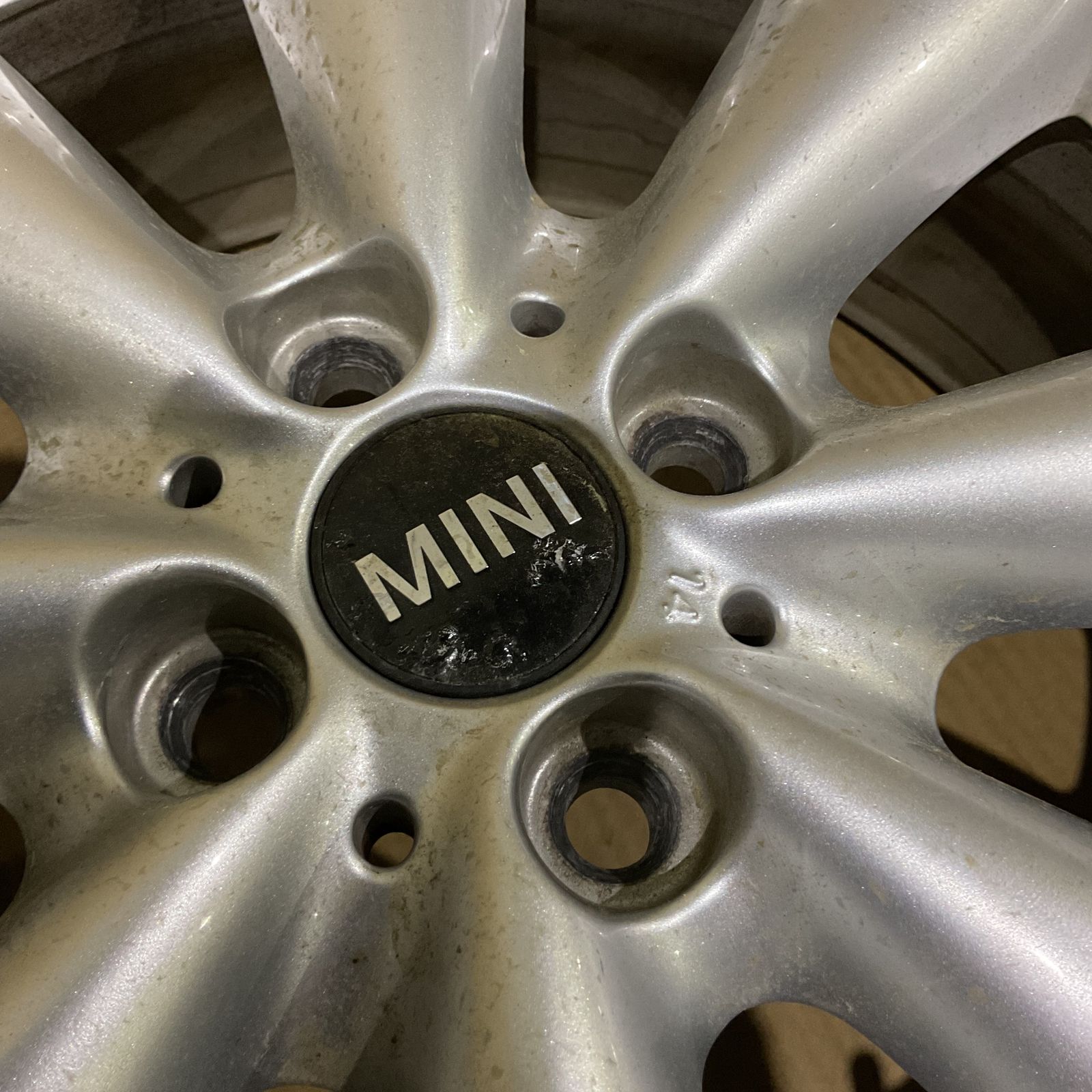 4穴 PCD100 17インチ 7J+48 MINI純正+205/45R17 VRX3 2021年製造 ※交換